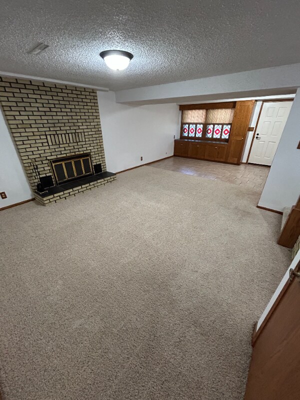 Building Photo - 1307 3rd West Hill Dr