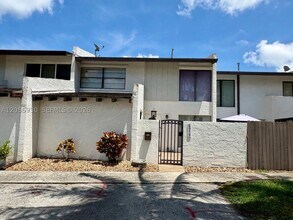Building Photo - 6979 SW 110th Pl