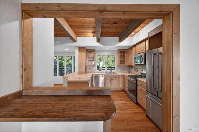 Building Photo - 2299 Sobre Vista Rd