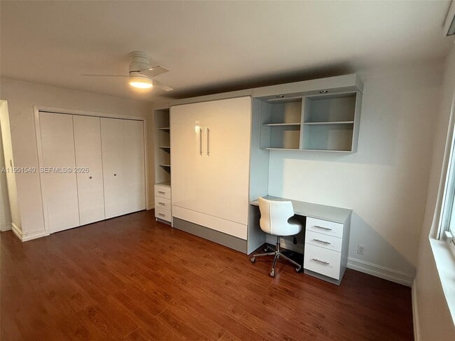 Building Photo - 6770 Indian Creek Dr