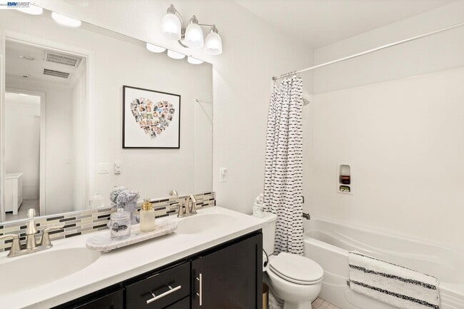 Building Photo - 310 Elworthy Ranch Cir