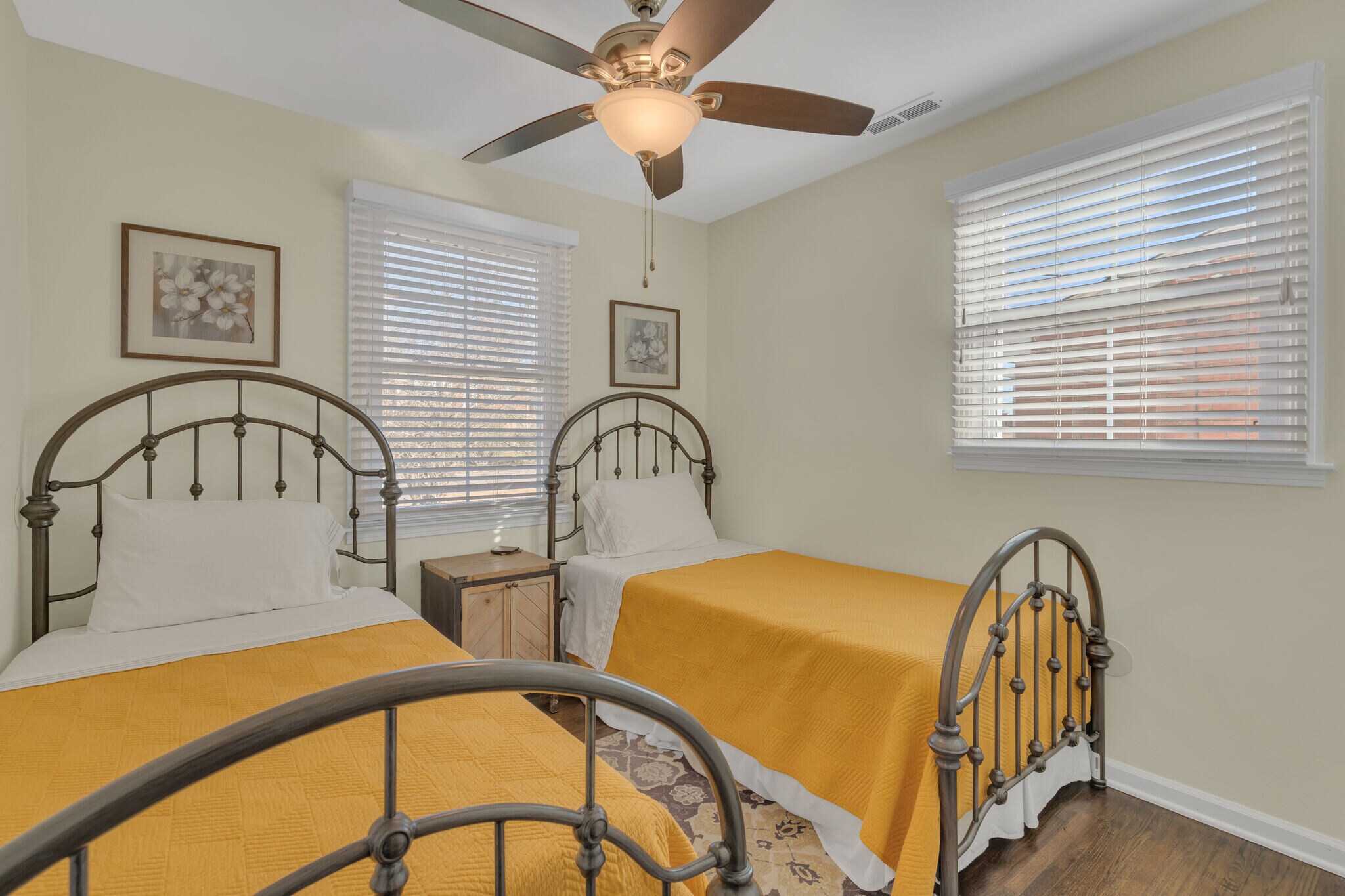 Building Photo - 3365 Hospital Ln