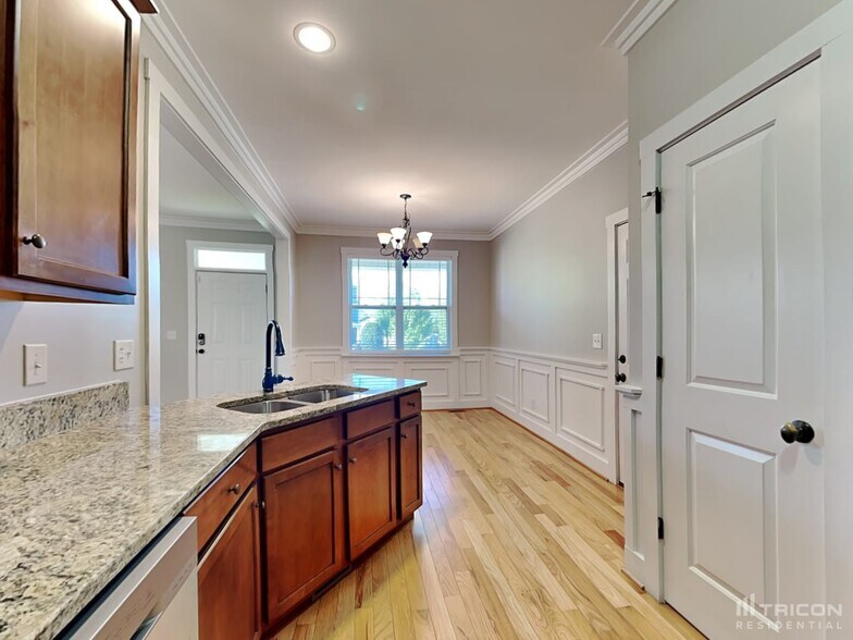 Building Photo - 105 Braddock Dr