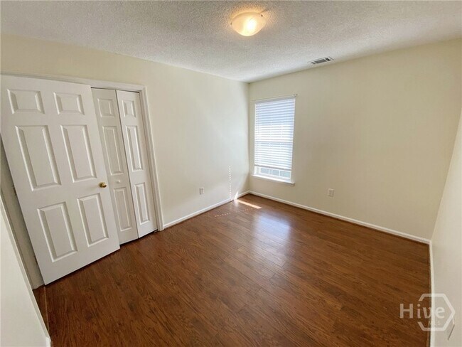 Building Photo - 205 Salt Landing Cir