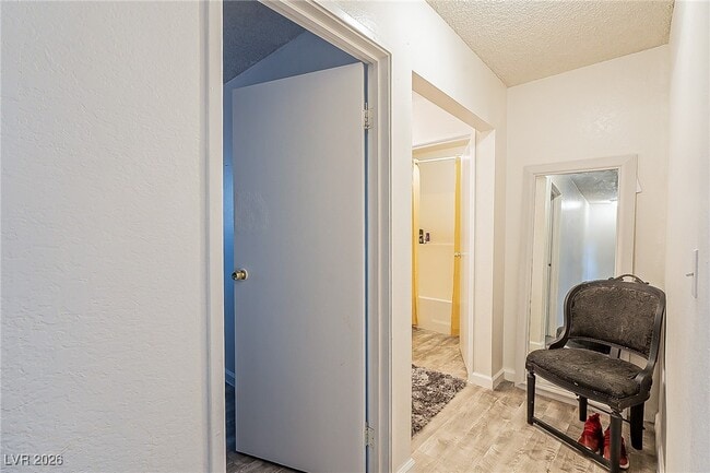 Building Photo - 5168 Garden Ln