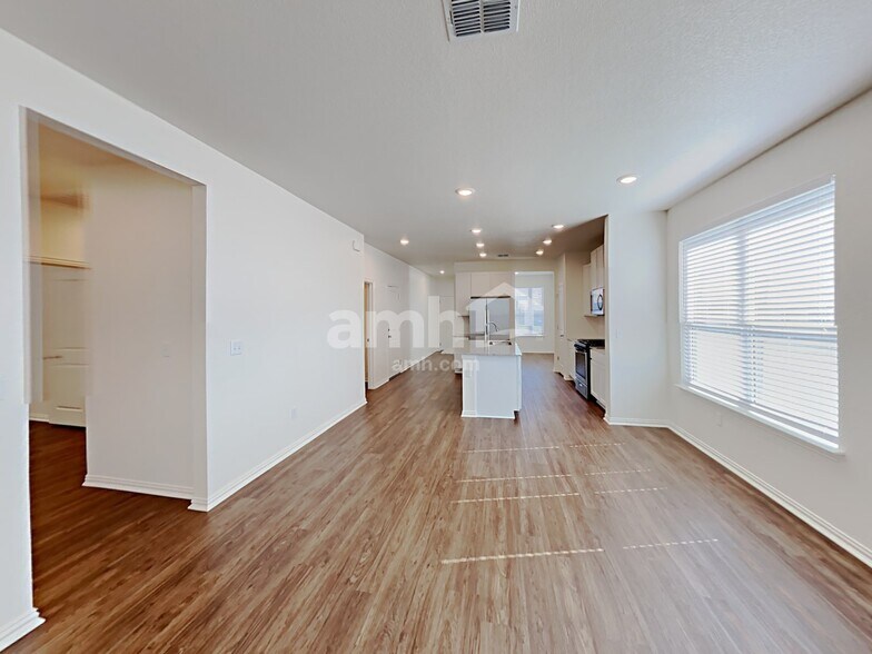 Building Photo - 163 Pebble Creek Run