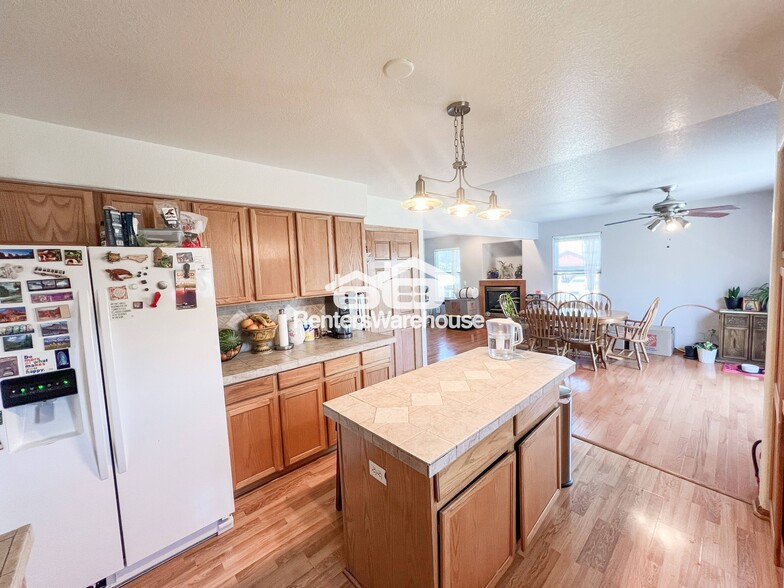 Building Photo - 4392 Deephaven Ct
