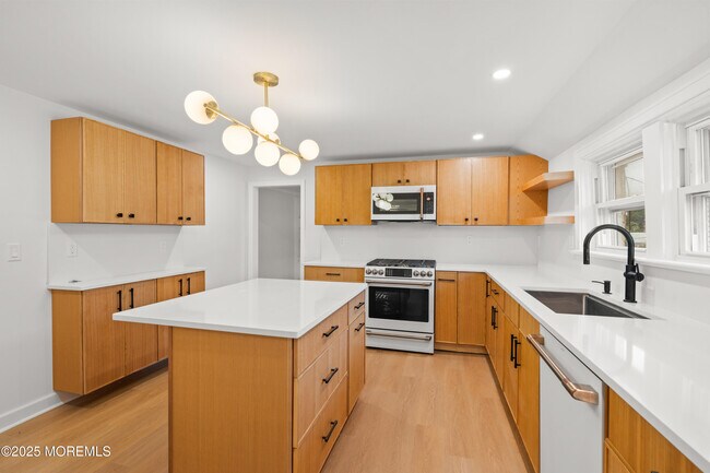 Building Photo - 139 Brighton Ave