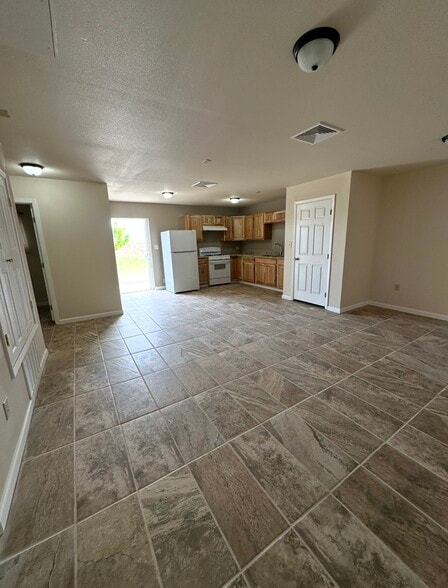 Building Photo - 301 Alamosa