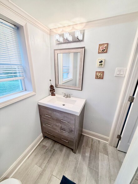 Building Photo - 94 Overbrook Cir