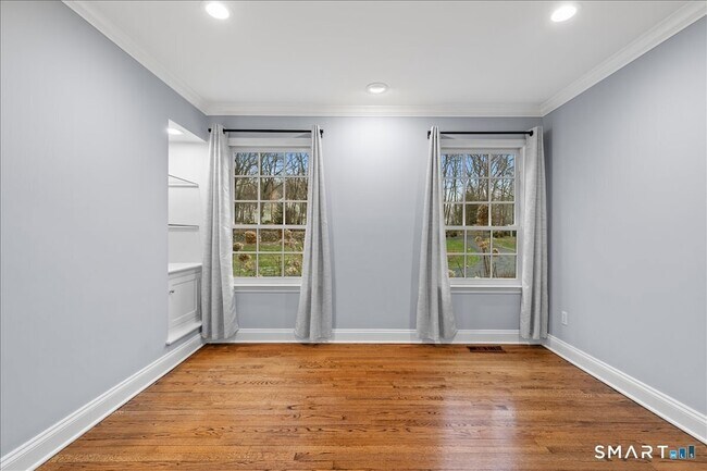 Building Photo - 116 Scarlet Oak Dr