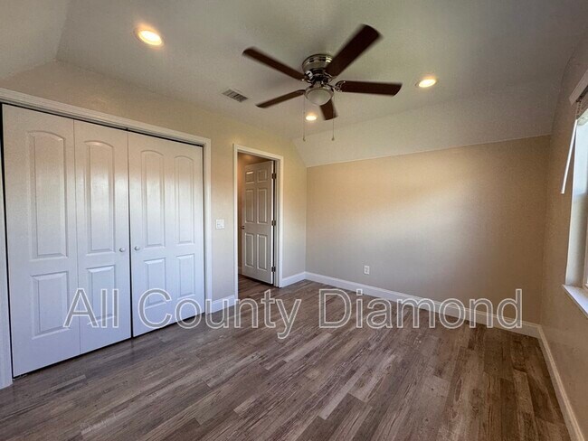 Building Photo - 607 Plantation Ct