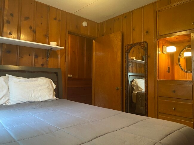 Building Photo - 24861 Faulhorn Dr