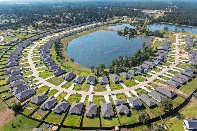Building Photo - 428 Shoreview Dr