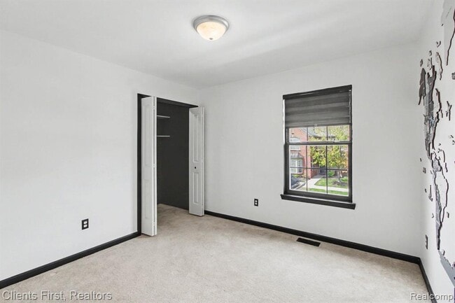 Building Photo - 47547 Ormskirk Dr
