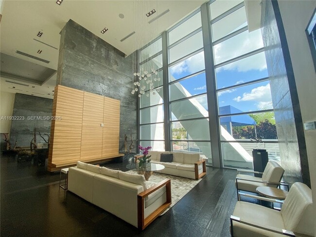 Building Photo - 888 Biscayne Blvd