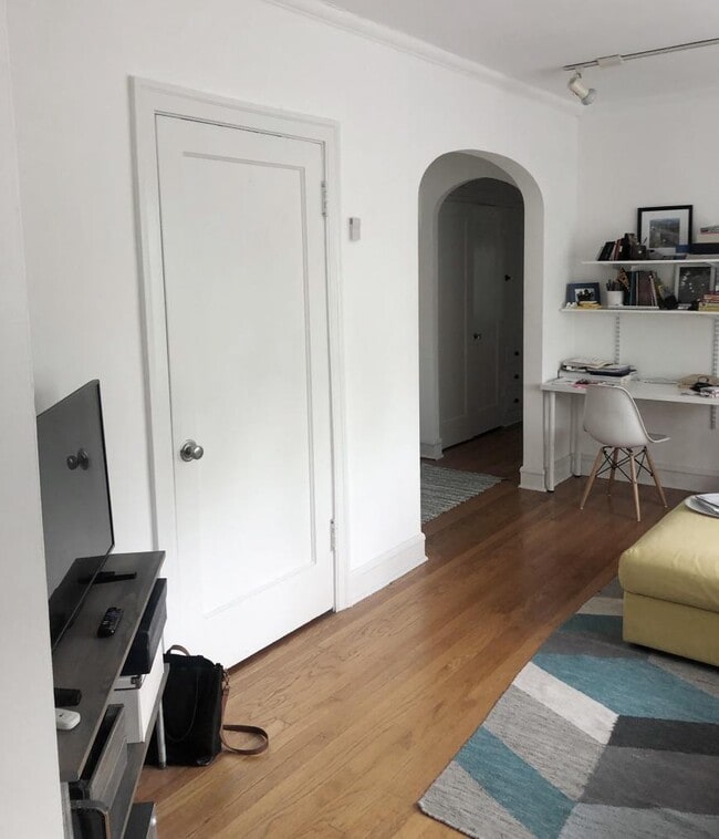 Building Photo - 1 bedroom in Chicago IL 60614