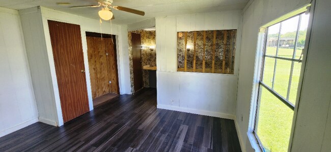 Building Photo - 27485 US-31
