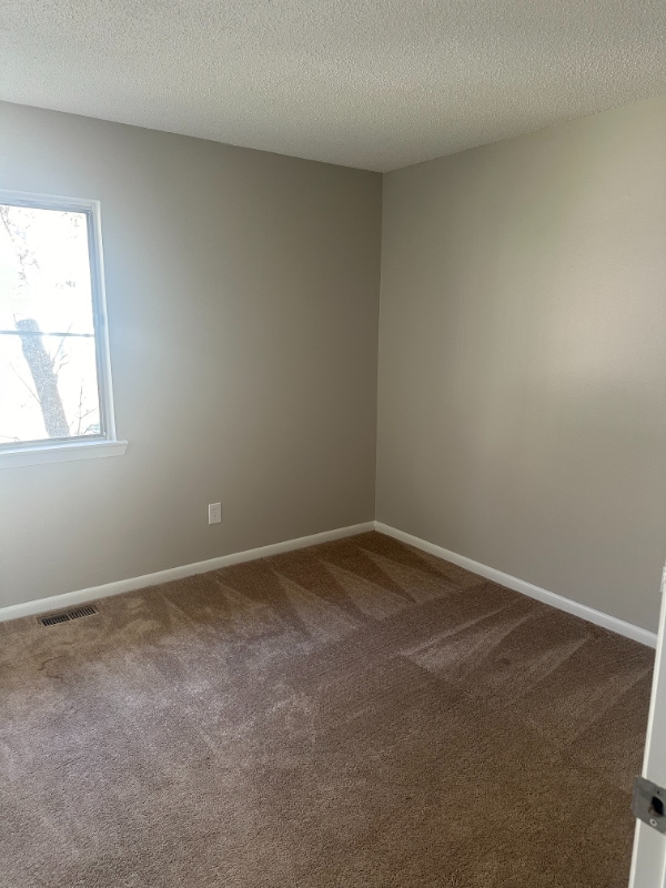 Building Photo - 4720 Walden Pond Dr