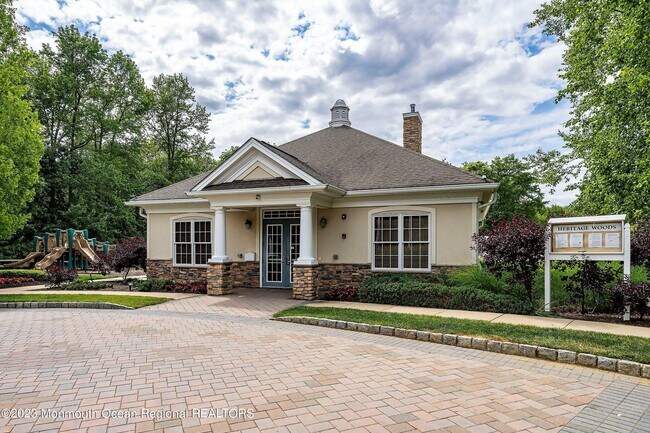 Building Photo - 25 Indigo Dr