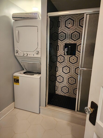 Bathroom - 1903 Long Ridge Rd