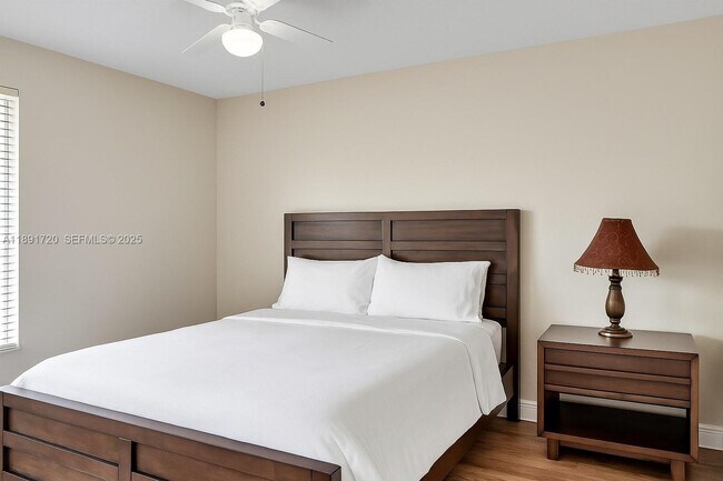 Building Photo - 214 La Costa Ct