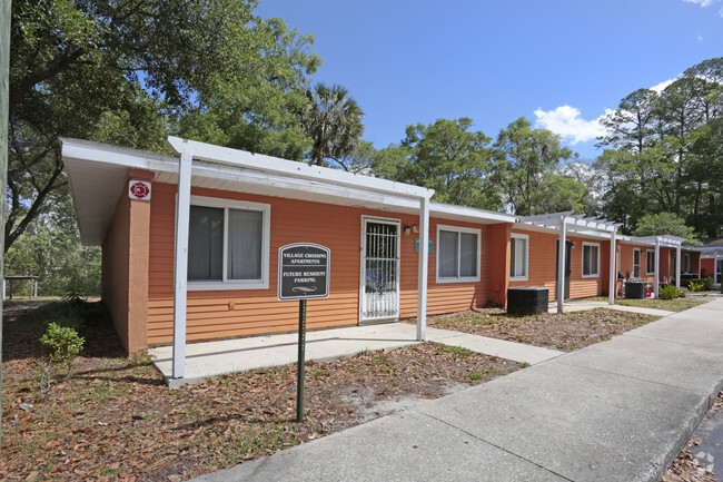 Primary Photo - Village Crossing Apartments