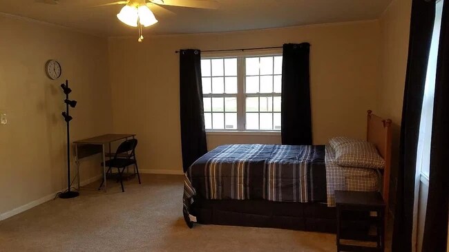 Building Photo - 439 Potomac Ave