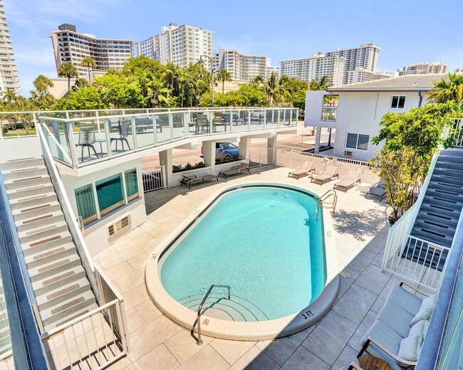 Building Photo - 3821 N Ocean Blvd