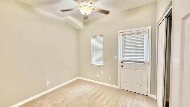 FullSizeRender (10) 3 - Table Mountain Townhomes