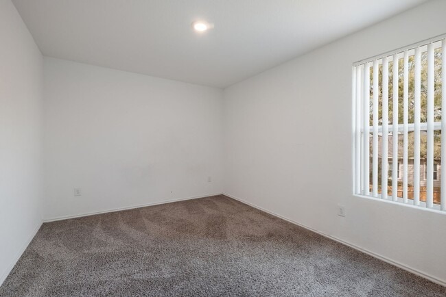 Building Photo - 3403 Rancho Primera