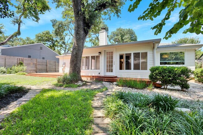 Building Photo - 2815 Inridge Dr