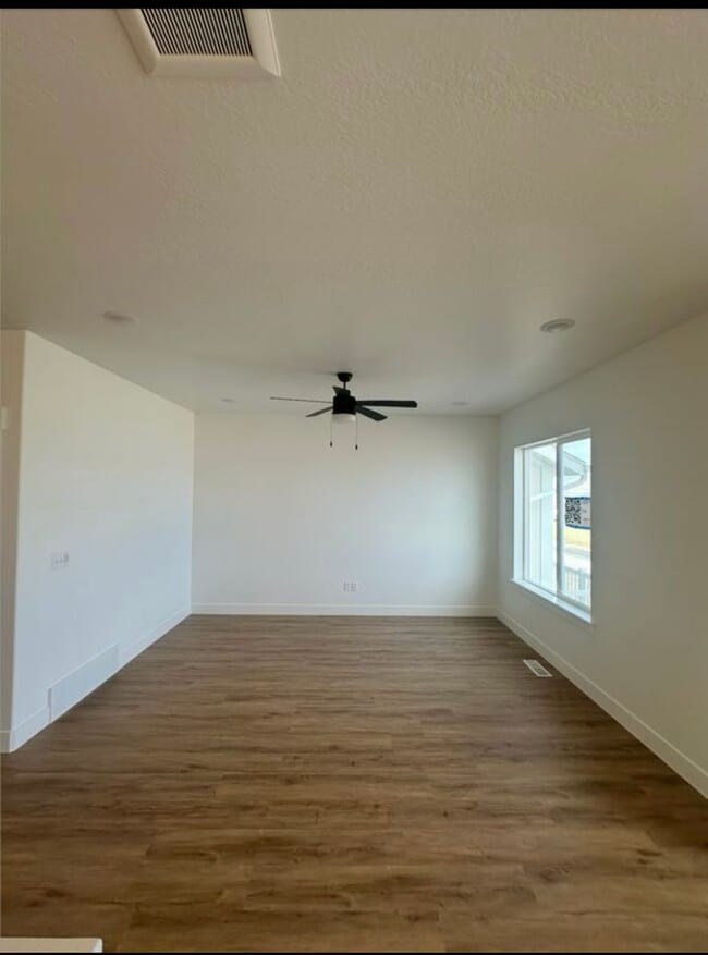 Building Photo - 2694 Blue Dawn Ln