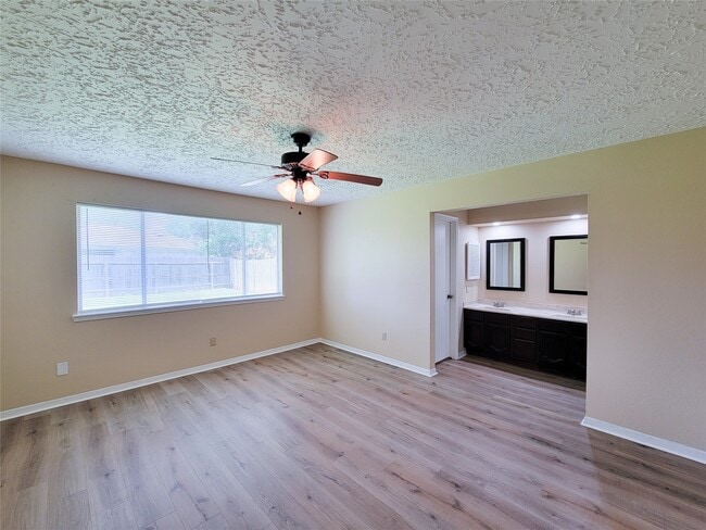 Building Photo - 2118 Steamboat Run