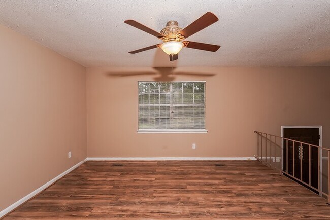 Building Photo - 1922 Ridgemont Road