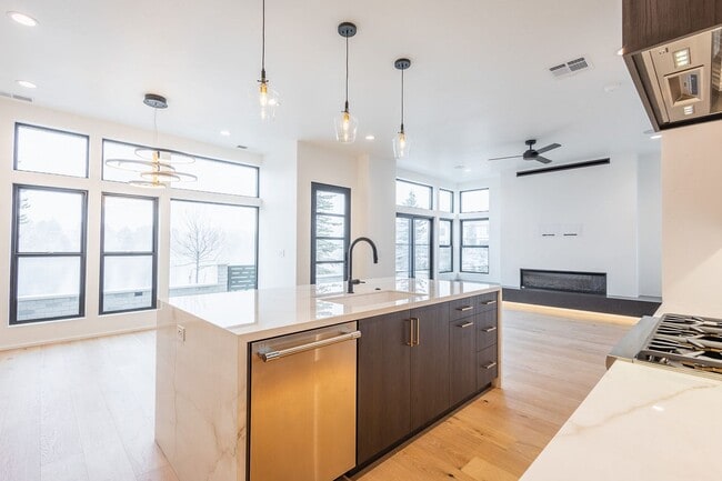 Building Photo - Brand New Townhouse in Luxury Neighborhood