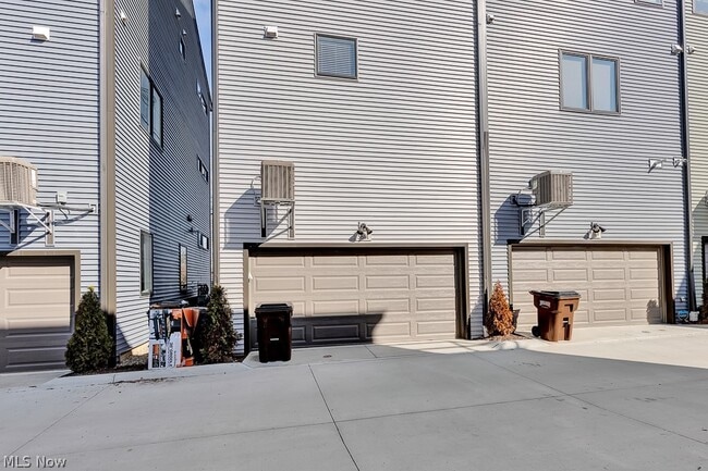 Building Photo - 3601 Bailey Ave