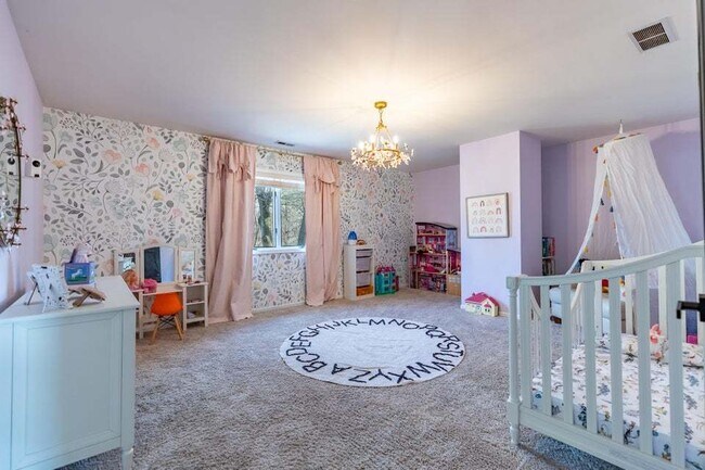 Building Photo - 9885 Belmont Ct
