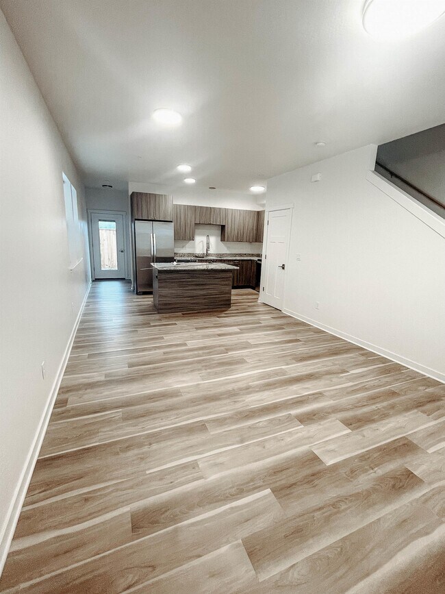 Interior Photo - 441 Talent Ave