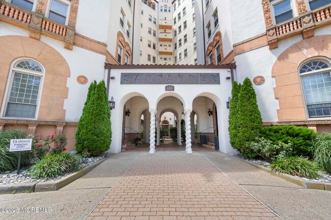 Building Photo - 400 Deal Lake Dr