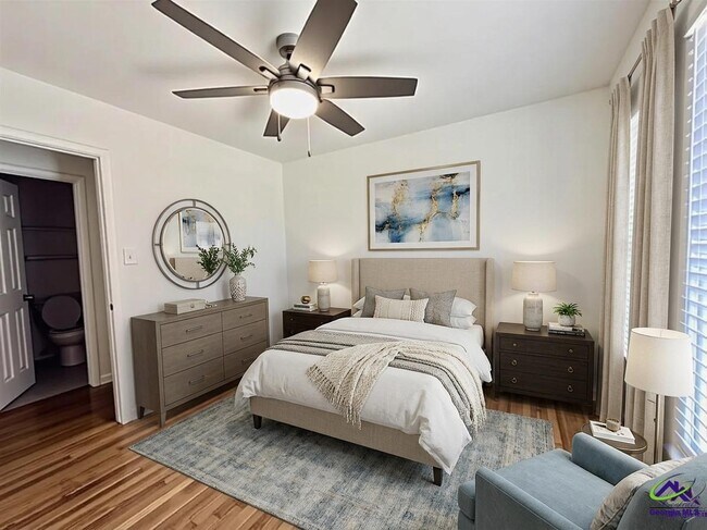 Building Photo - 214 Meadowridge Dr