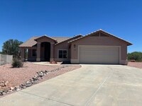 Building Photo - 1095 S Forest Ridge Dr