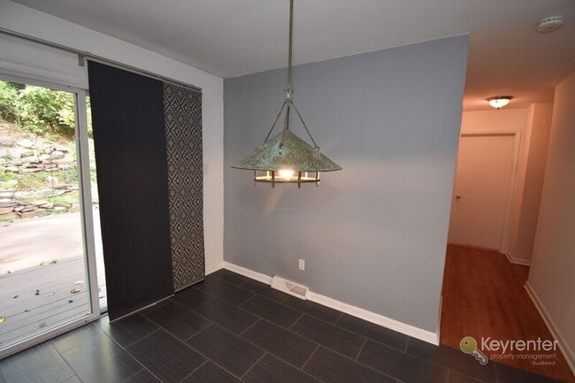 Building Photo - 981 Limekiln Rd