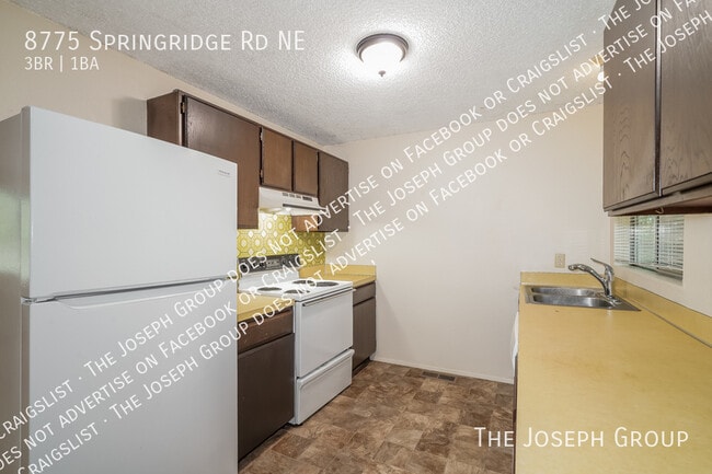 Building Photo - 8775 Springridge Rd NE