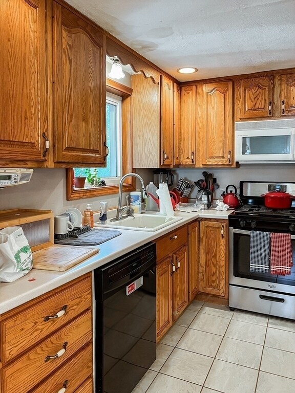 Building Photo - 9 Putney Cir