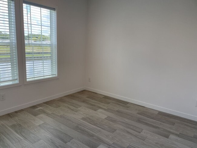 Building Photo - 5708 Blue Harbor Dr