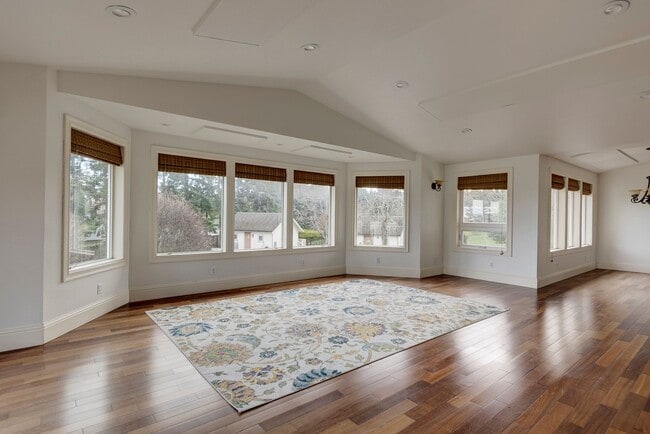 Building Photo - Charming Upper-Level Home with Water View – Walk to Downtown Coupeville - Landscaping Included