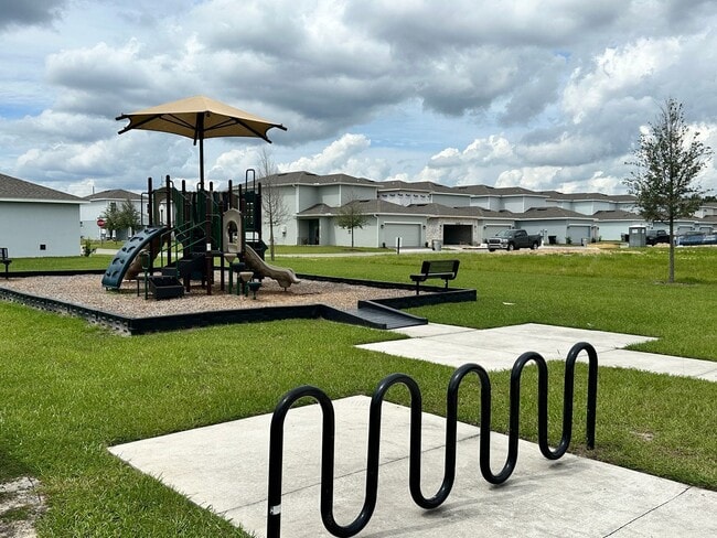 Building Photo - Beautiful Home For Rent in Apopka!