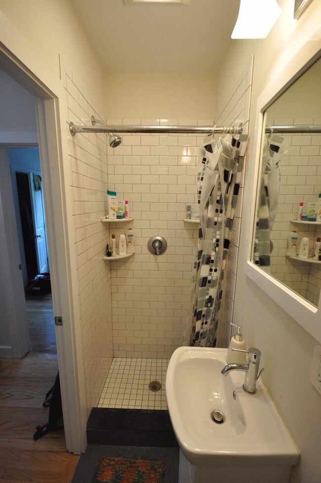 Building Photo - South End Area of Boston, In-Unit Washer a...