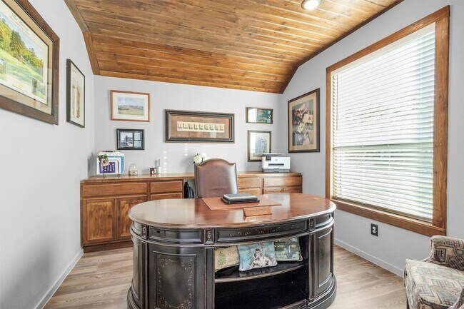 Building Photo - 8217 Boundary Waters Dr